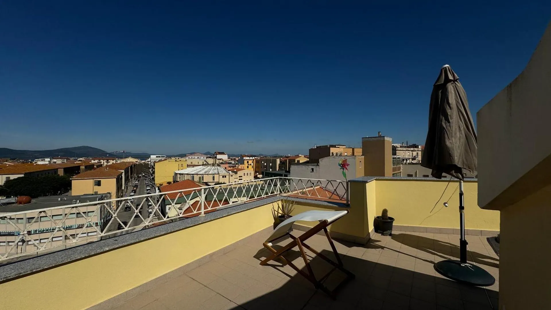 Pm 6 Via Giovanni Giolitti Guest House Αλγκέρο